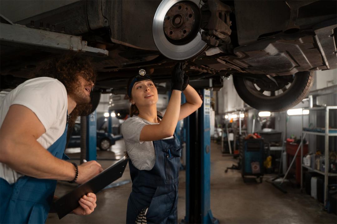 Automobilkaufmann/-frau