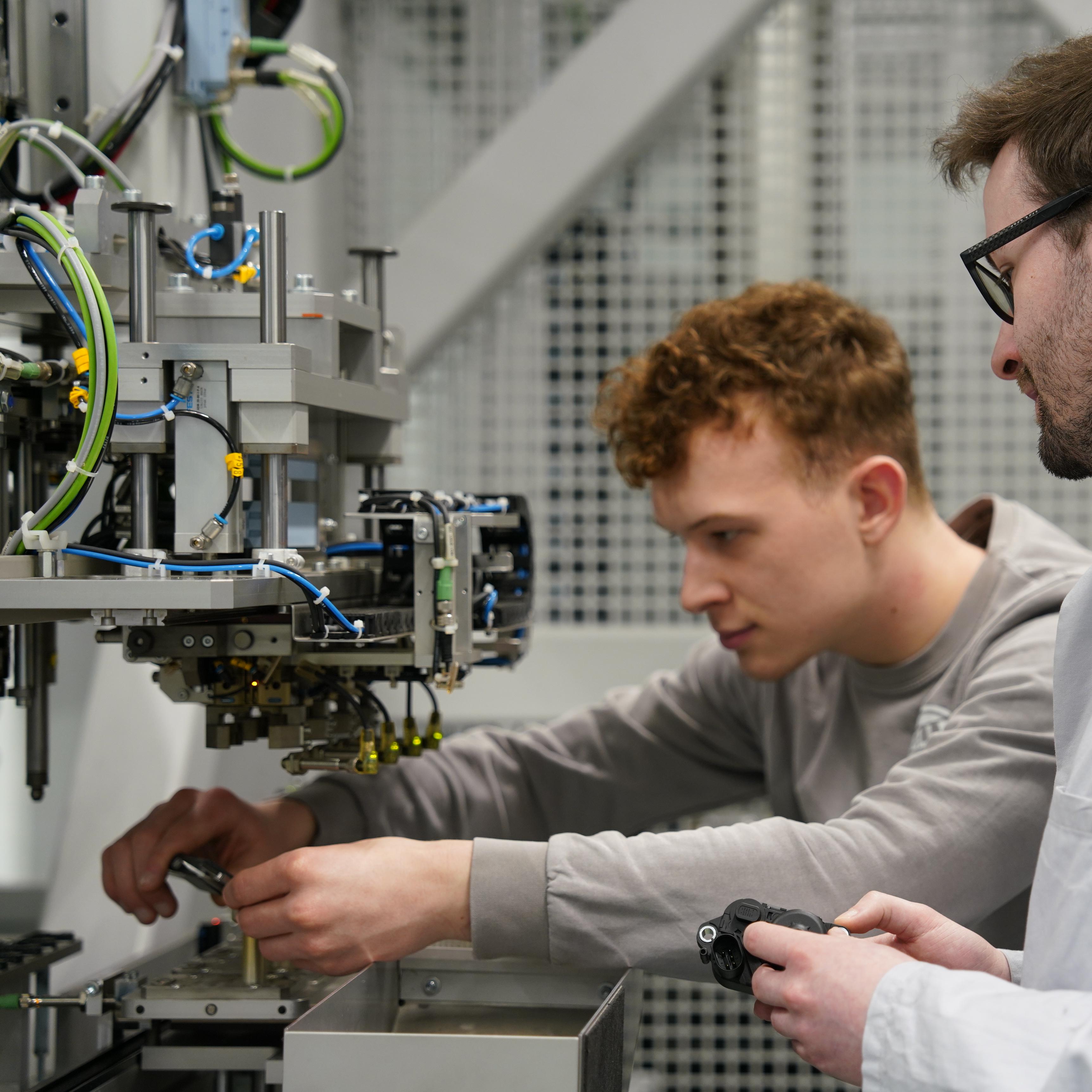 Top Benefit bei Hella Fahrzeugkomponenten GmbH